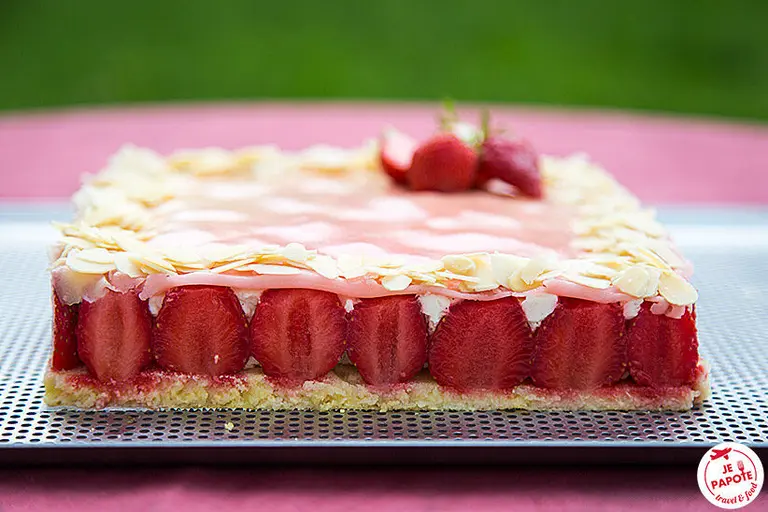Fraisier mascarpone chantilly avec génoise