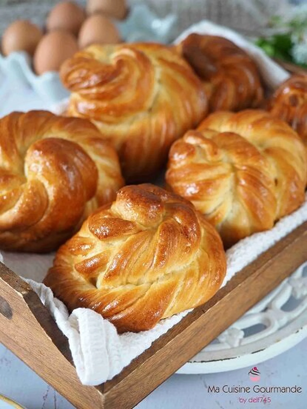 Brioches torsadées moelleuses
