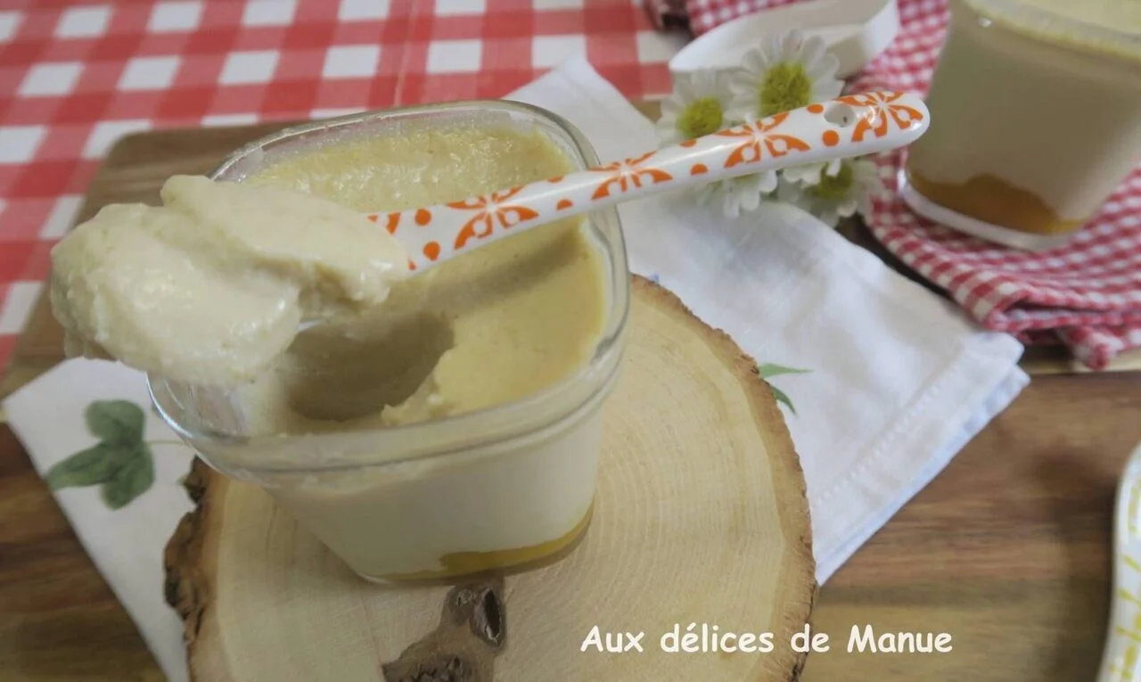 Crèmes au lait d'amande et compotée de mangue