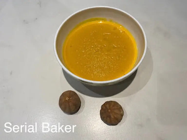 Soupe de panais au citron noir