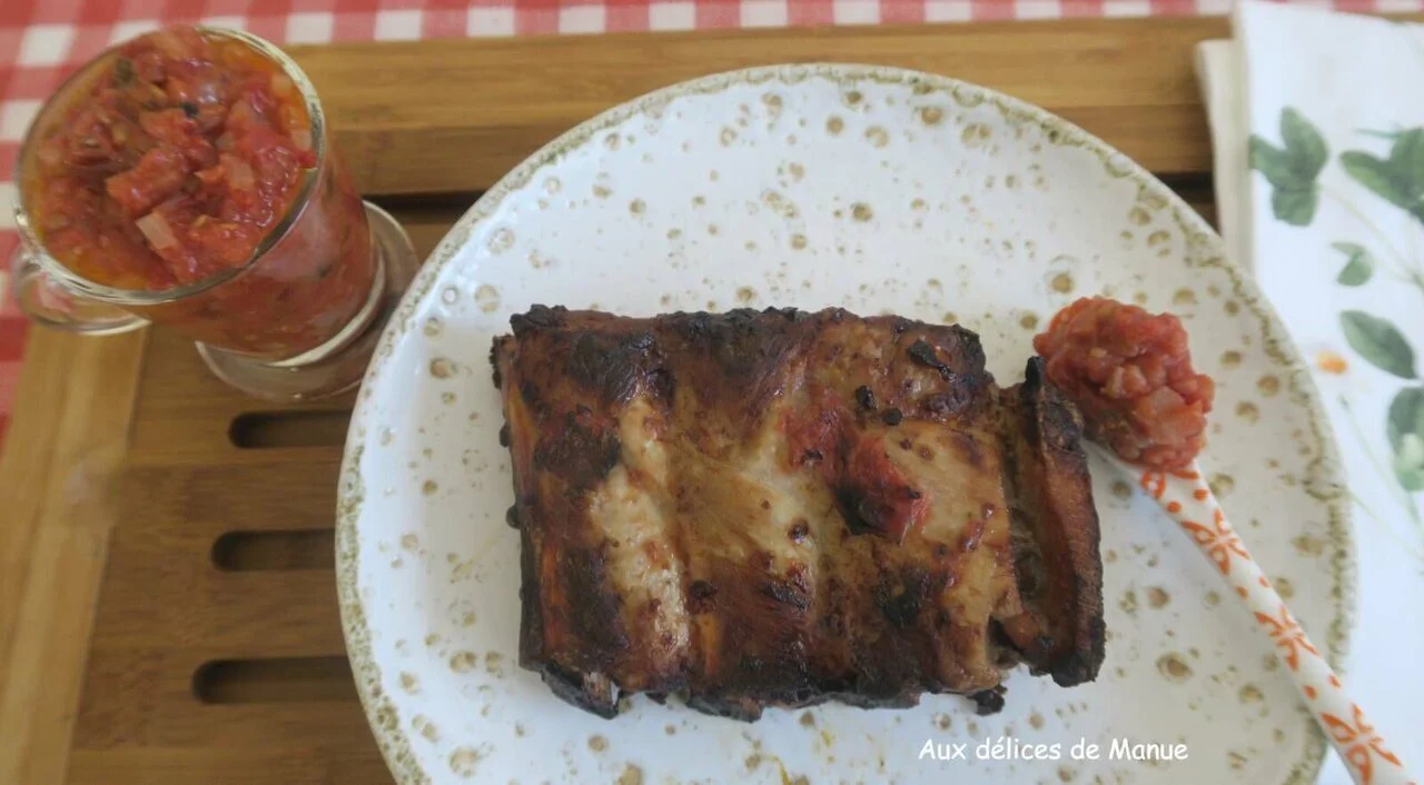 Ribs de porc et sa sauce épaisse à la marinade