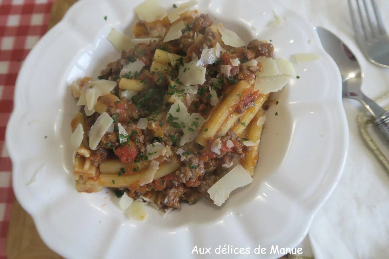 Trigatelli alla bolognaise de Denny Imbroisi