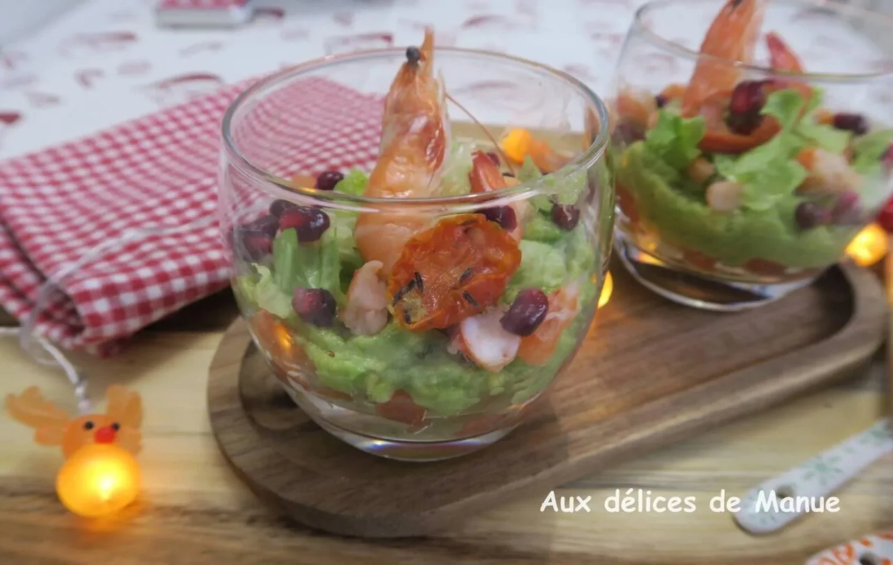 Verrine d'avocat et crevettes au pamplemousse