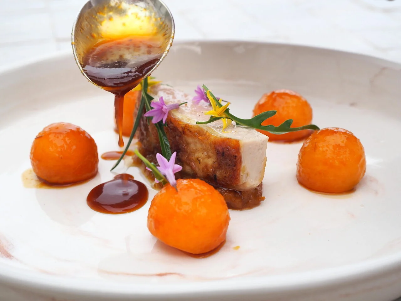 Melon et suprême de pintade