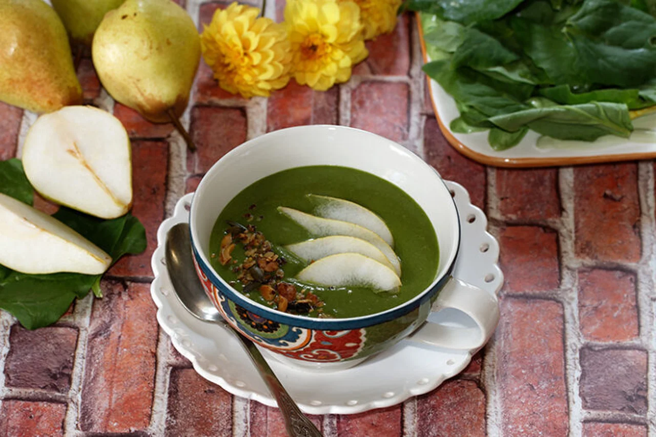 Velouté d'épinards aux poires