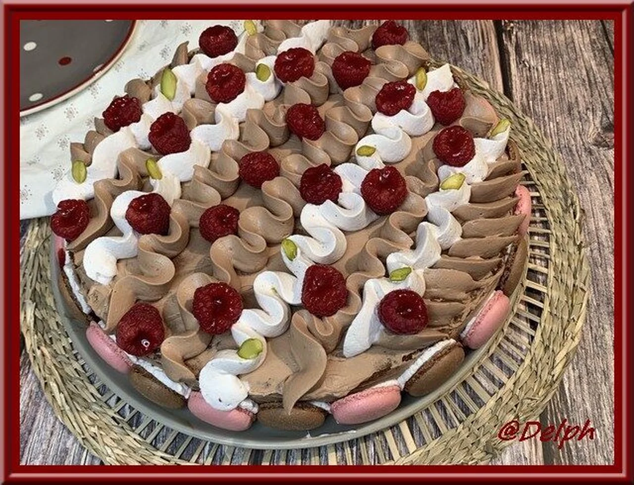 Gâteau ganache chocolat au lait et framboises