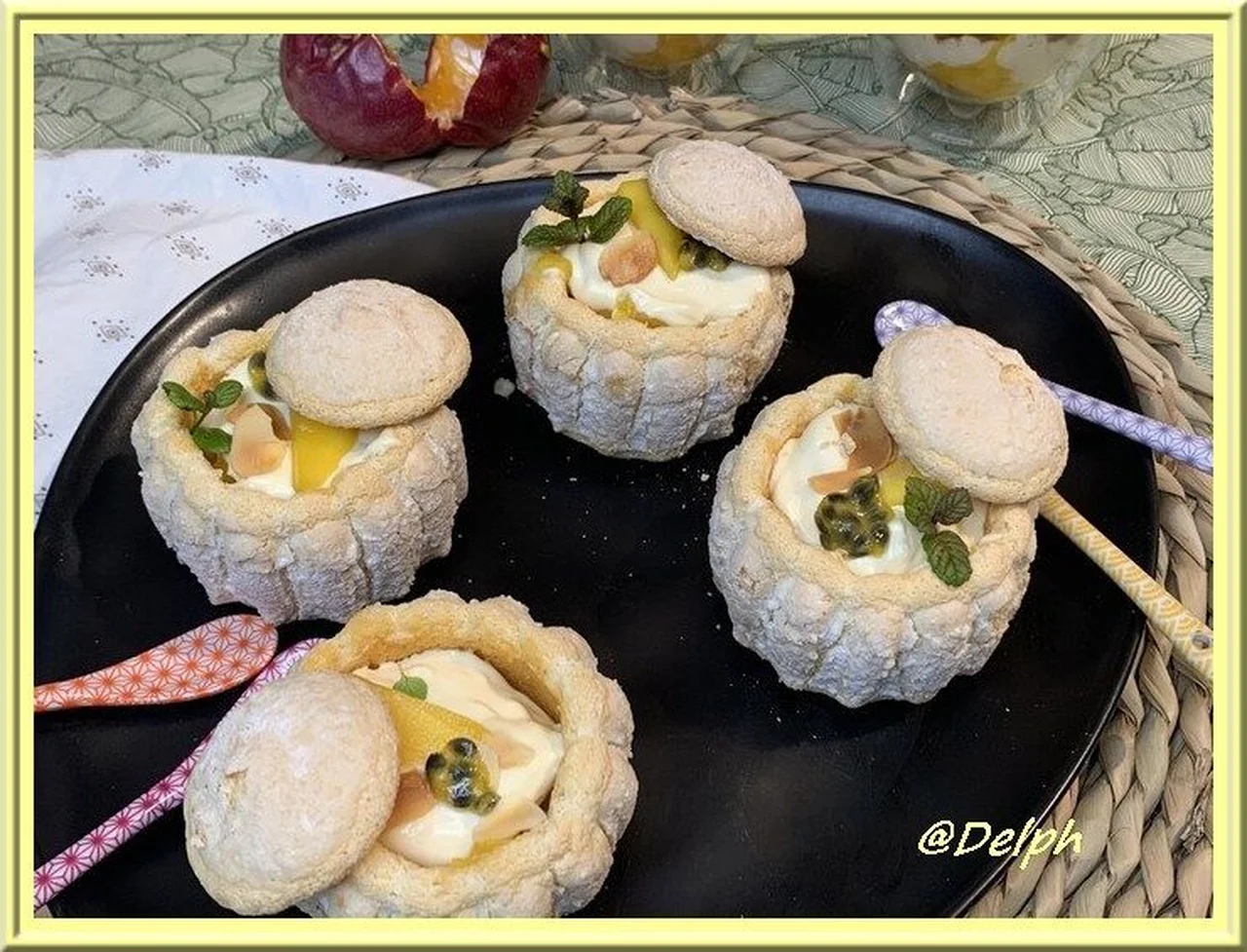 Mini-charlotte mangue et passion façon tiramisu