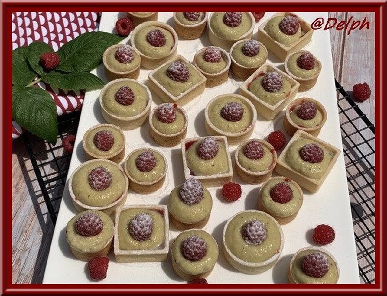 Mini tartelettes framboises et pistache