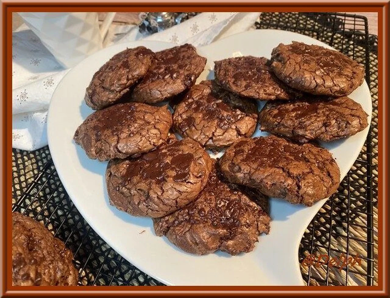 Outrageous chocolate cookies