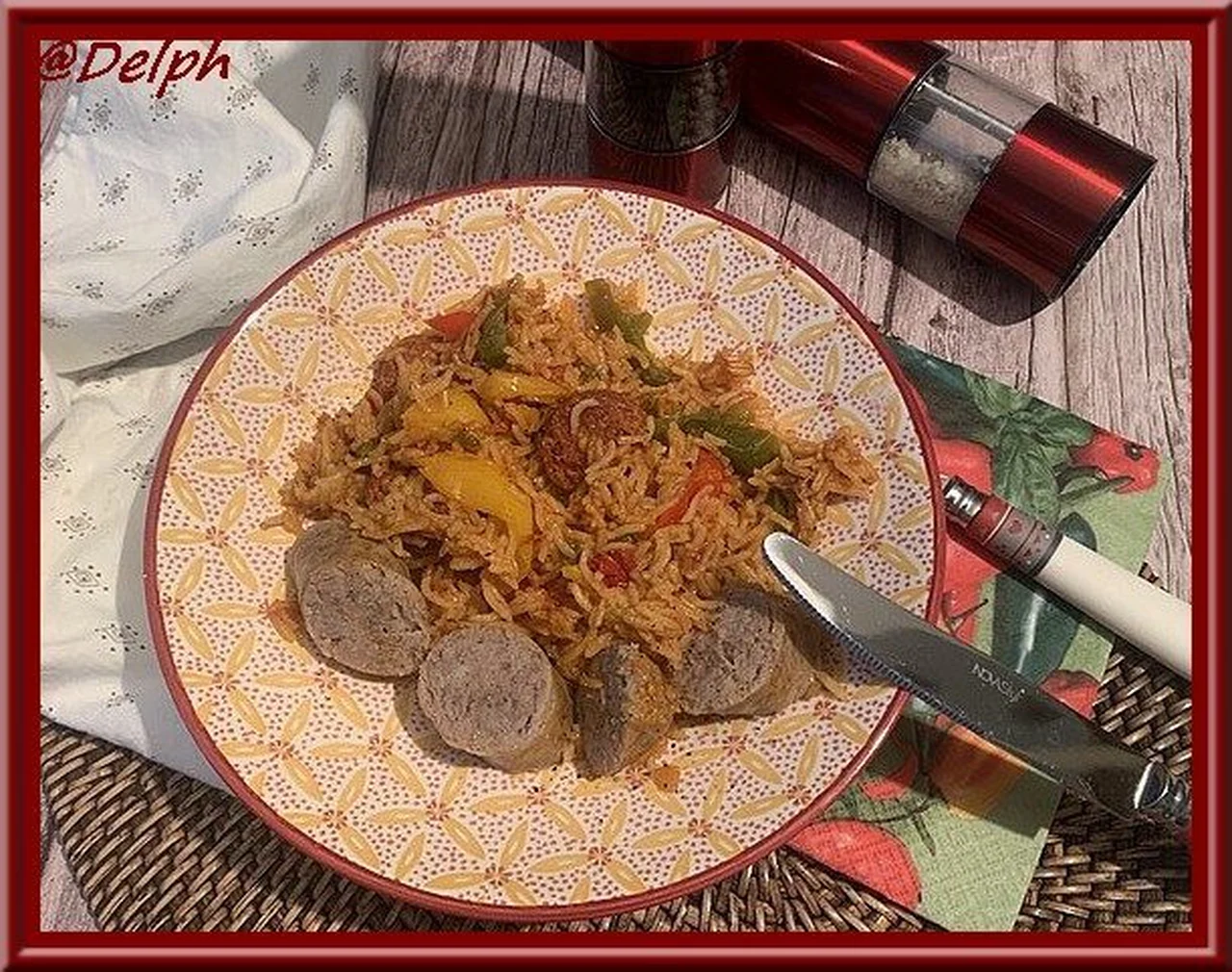 Riz aux poivrons, tomates et saucisses