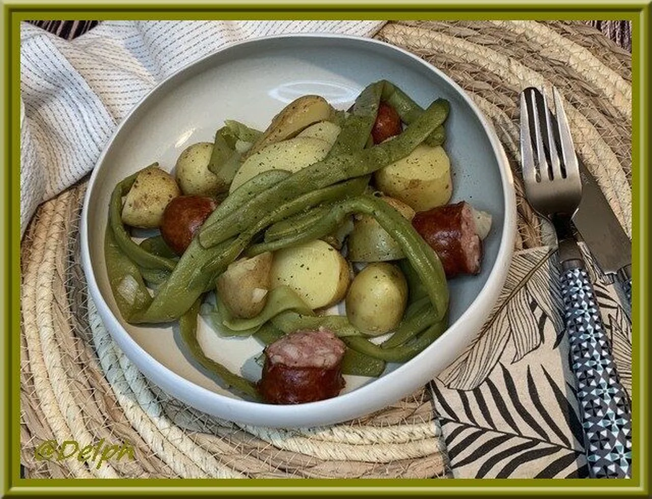 Saucisses de Montbéliard aux haricots et pommes de terre