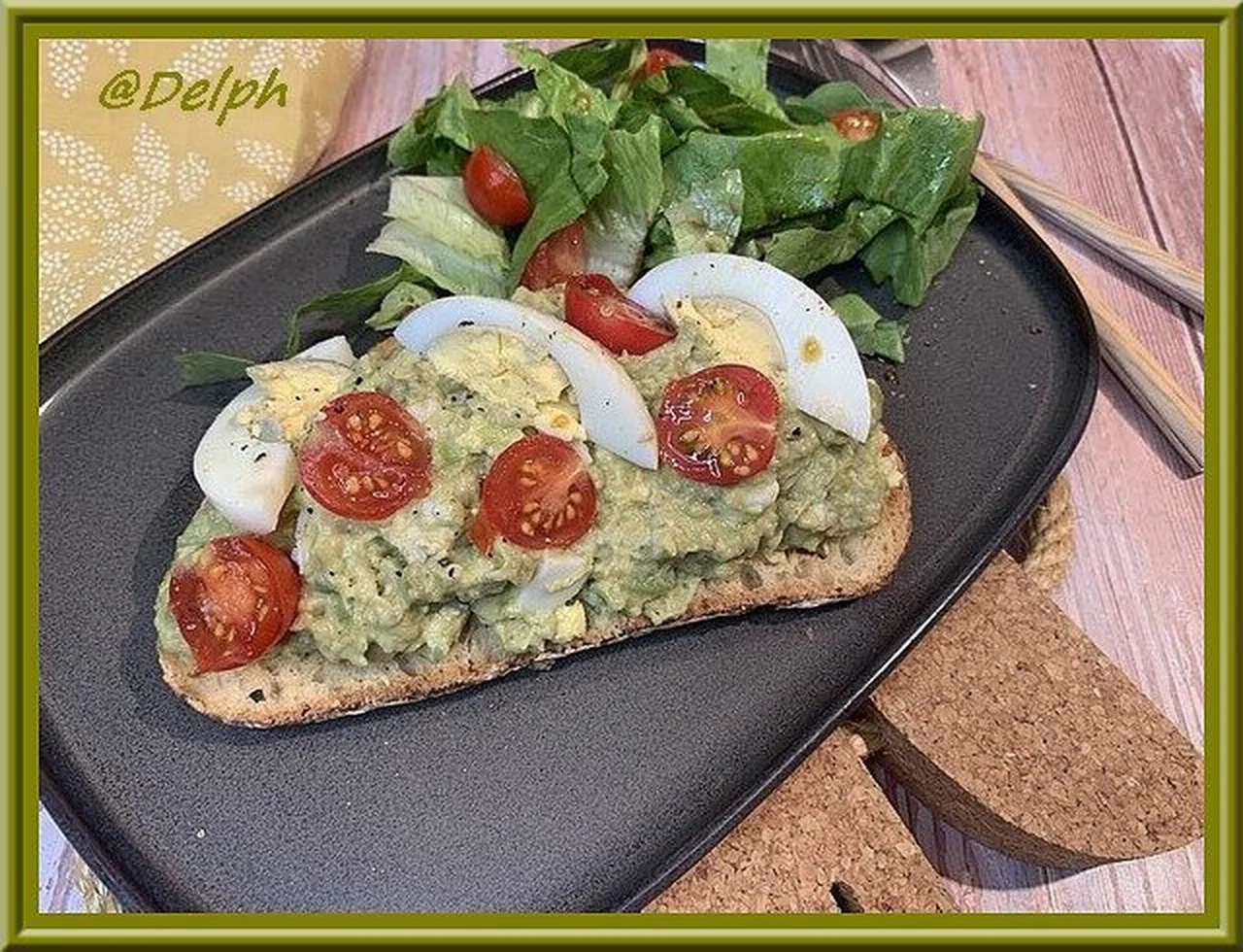 Tartine à l'avocat et œuf dur