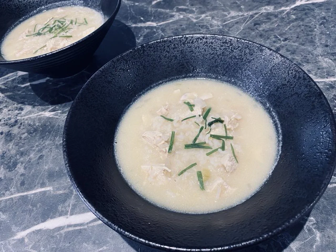 Soupe grecque au poulet, riz et citron