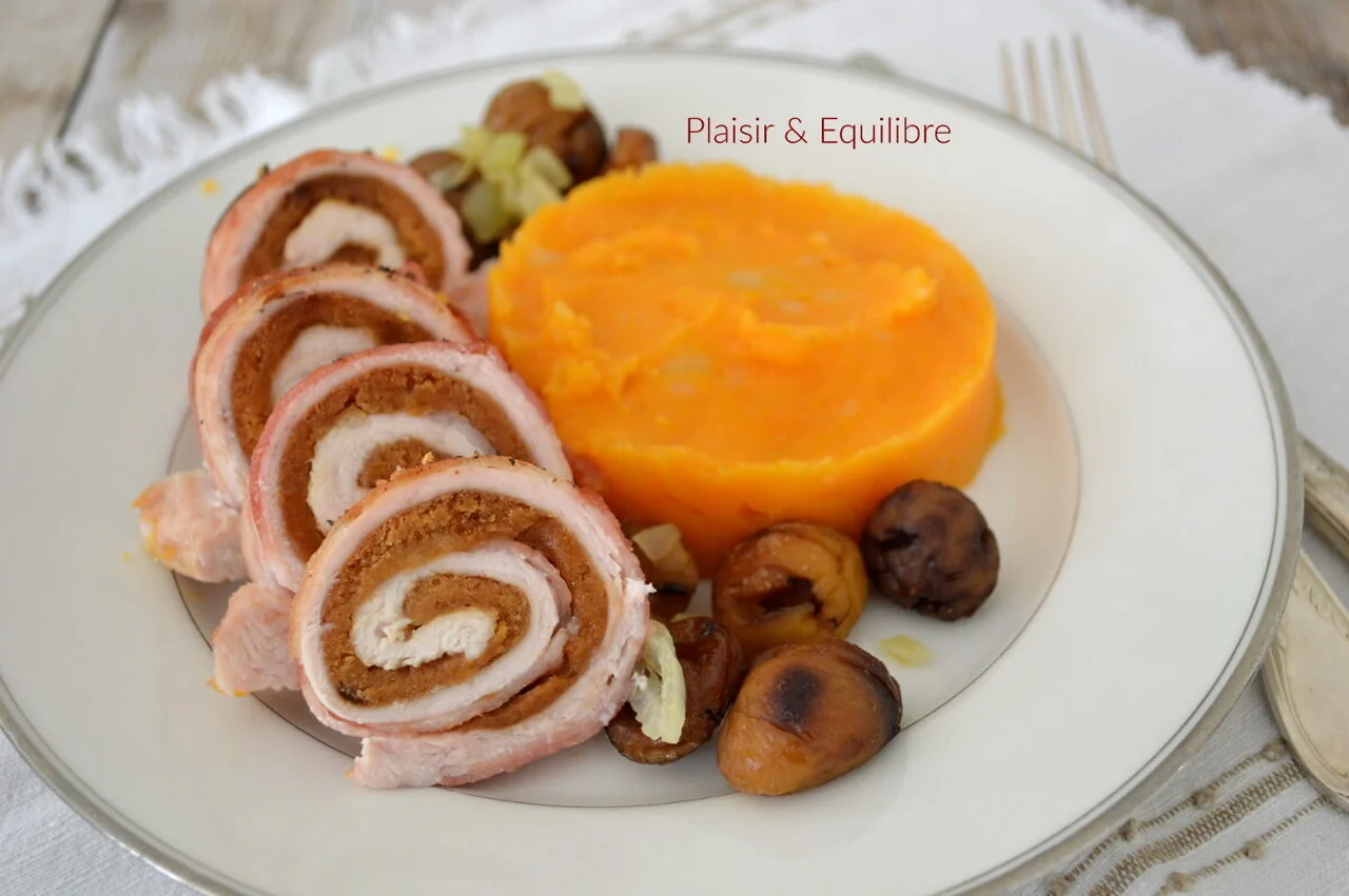 Filet de dinde farci au pain d'épices et bardé de lard