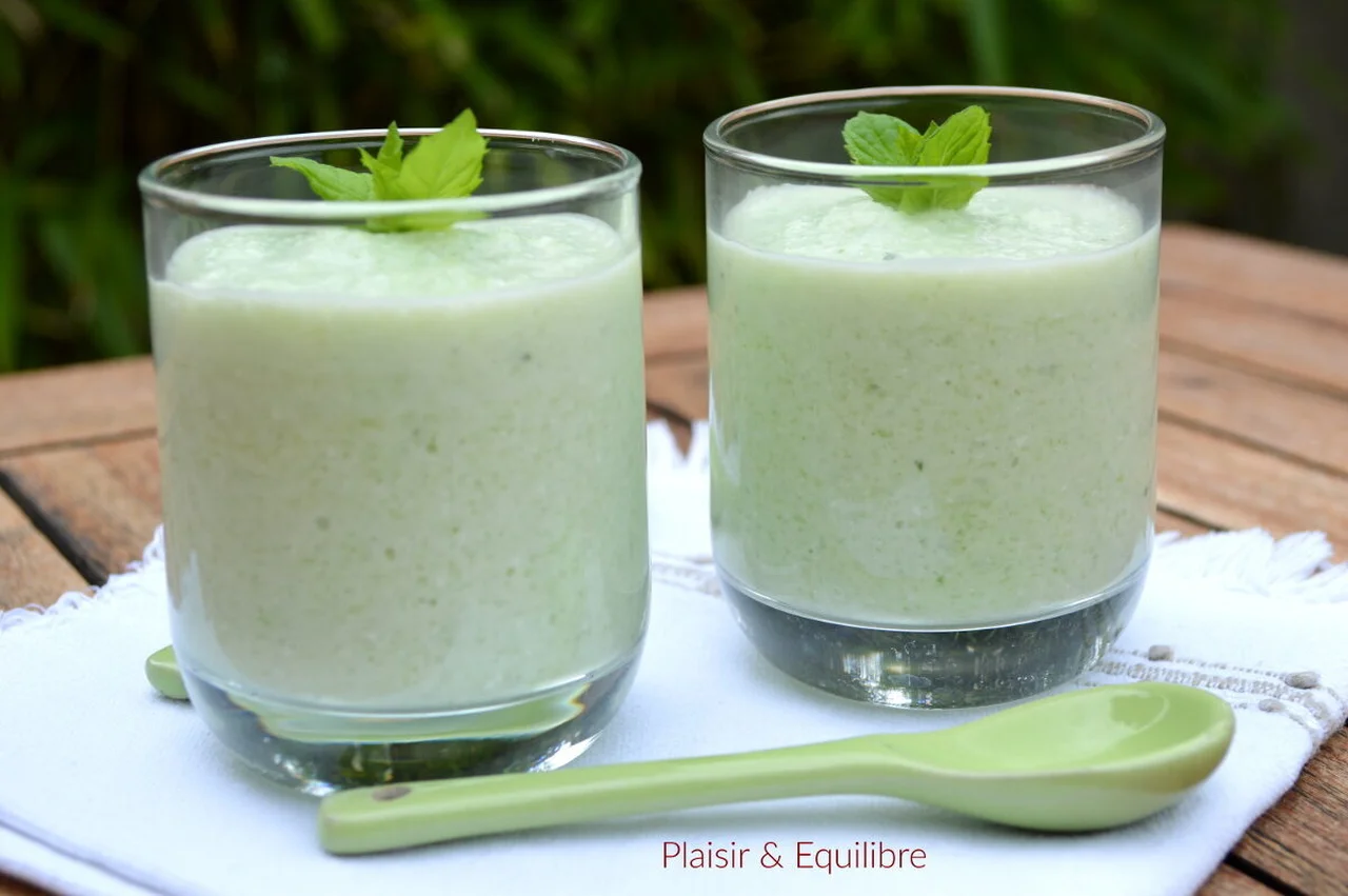 Gaspacho concombre, lait ribot, feta et menthe