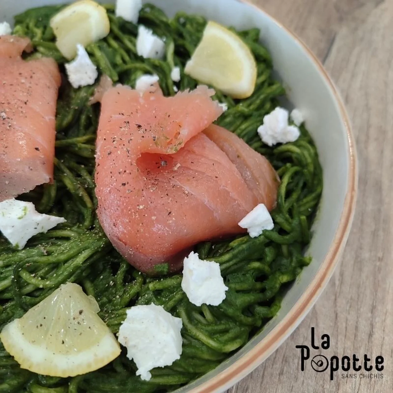Spaghetti à la crème d'épinards et saumon