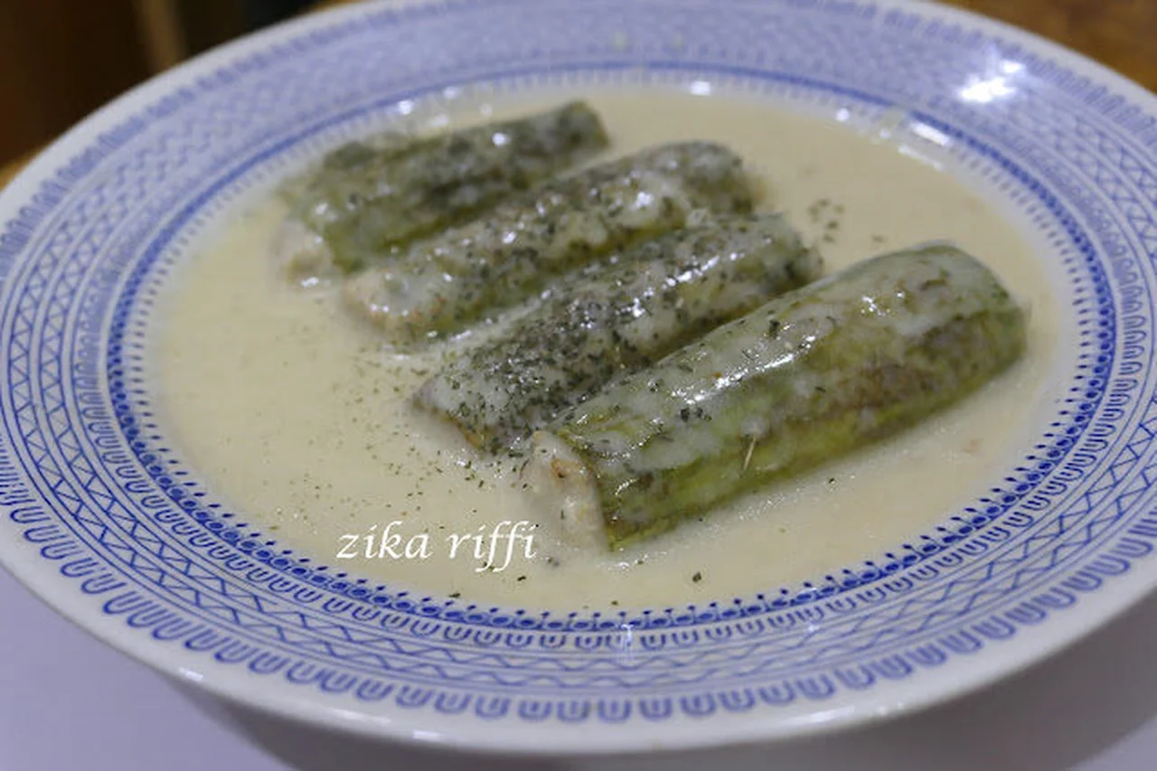 Courgettes farcies sauce au leben et menthe séchée