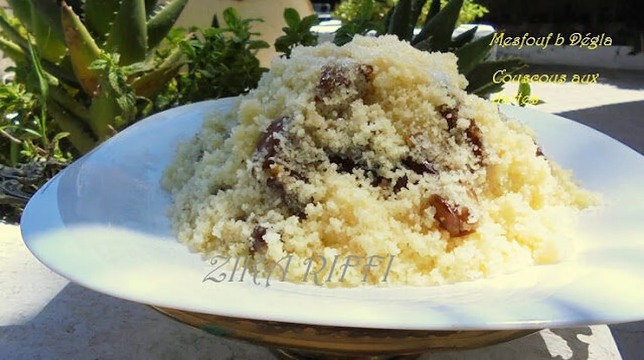 Couscous sucrés aux fruits secs et soupes au lait
