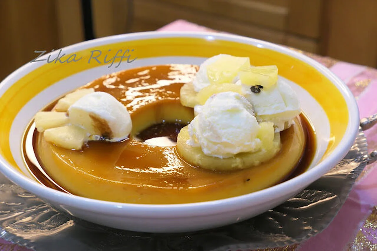 Flan maison ananas caramel et boules de glace vanille