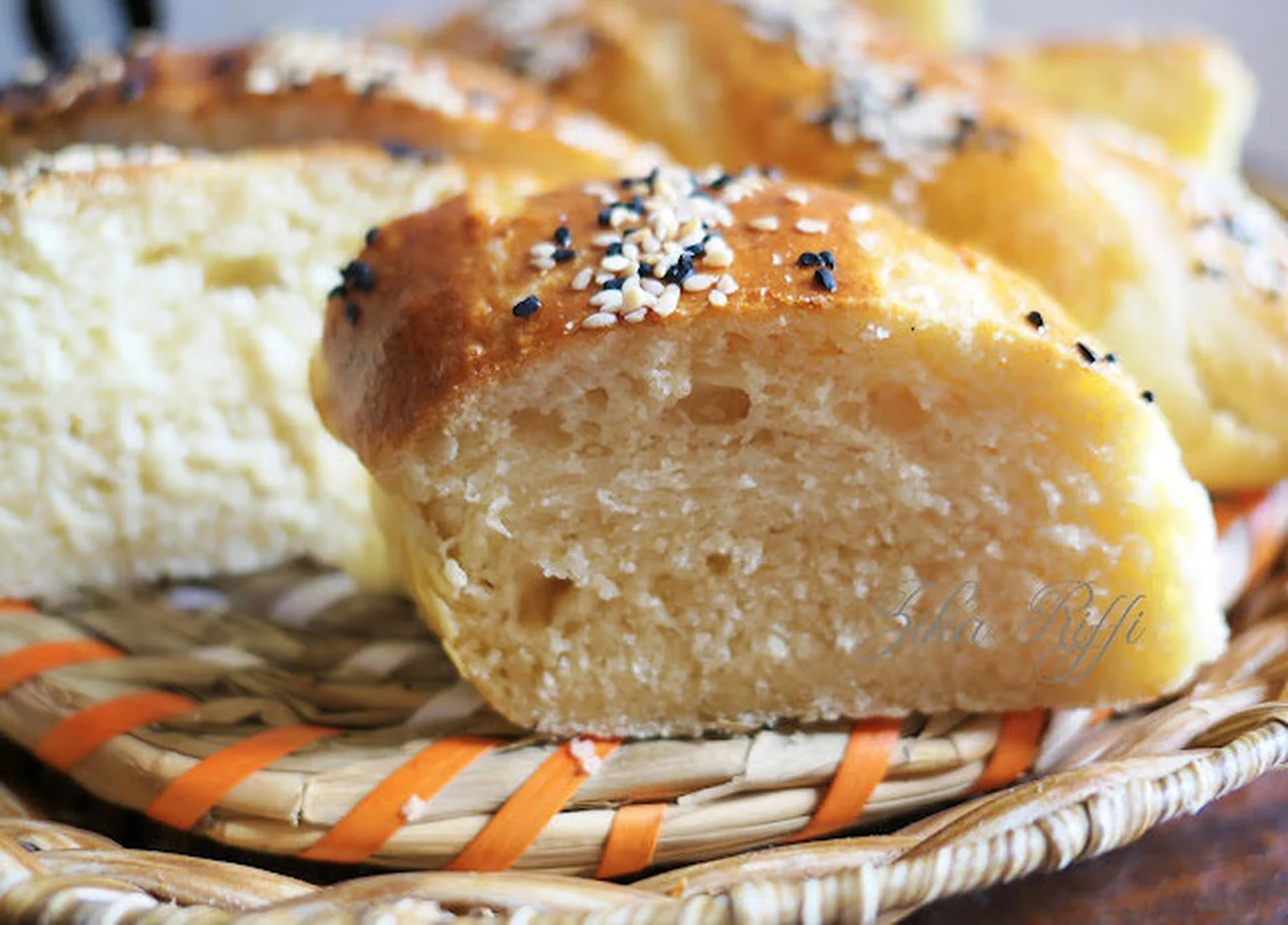 Pain brioché à la semoule au mahlepi