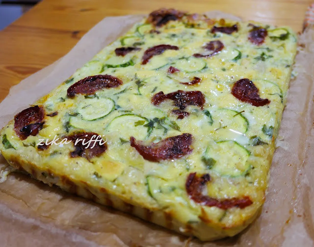 Quiche sans pâte aux courgettes et tomates cerises