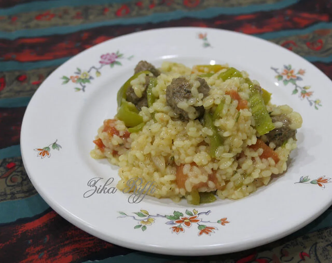 Risotto aux boulettes, tomate et poivron