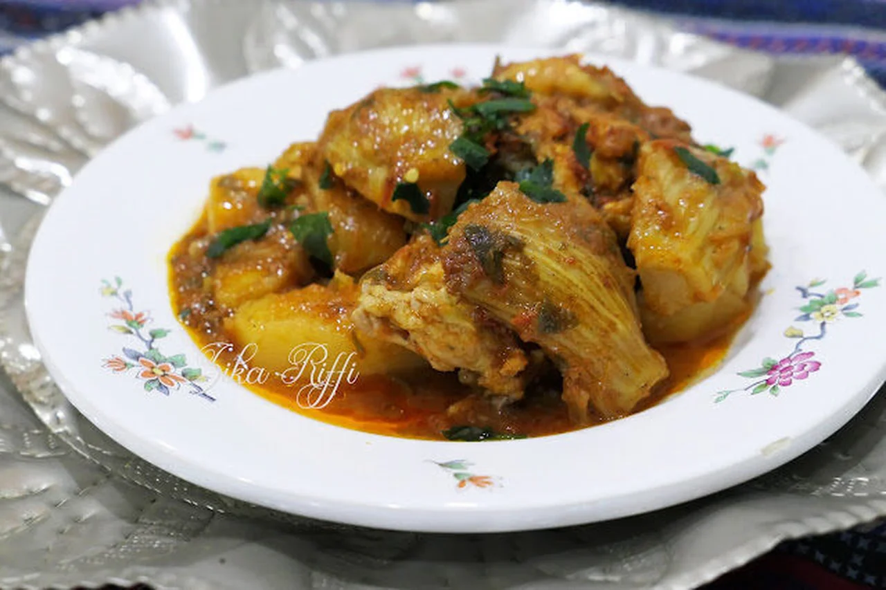Tajine de poulet au fenouil et pomme de terre au four