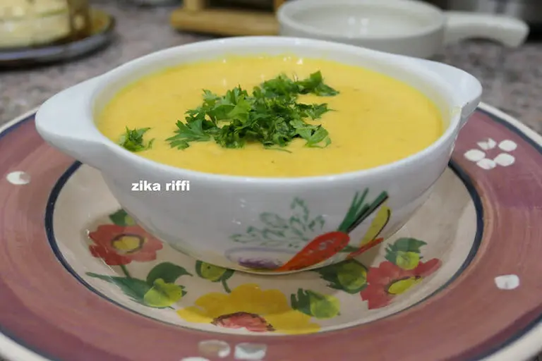 Velouté de carottes nouvelles à l'os à moelle
