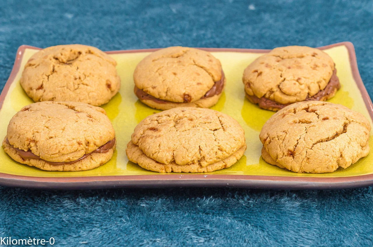 Cookies fourrés à la pâte chocolat-noisettes