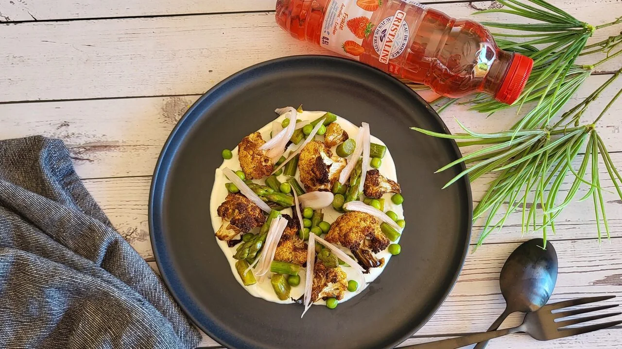Assiette végétale aux pickles d'échalote à la fraise