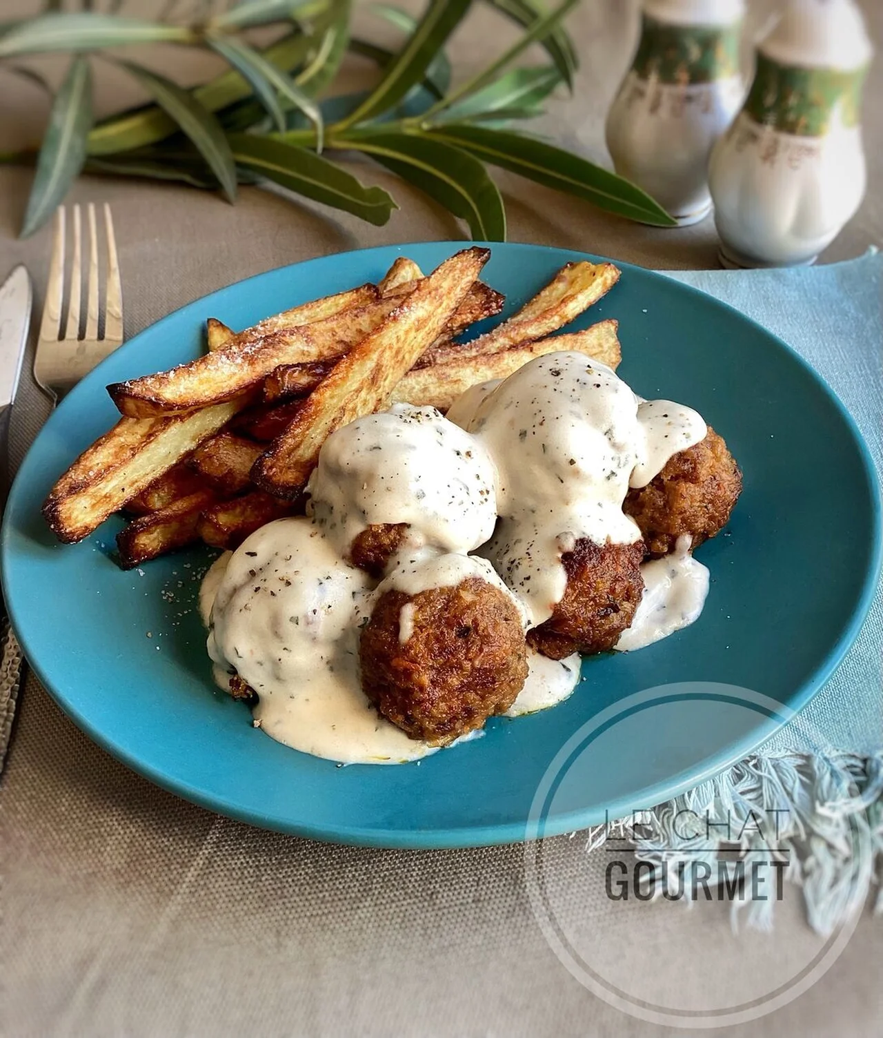 Boulettes aux carottes, sauce chèvre et menthe