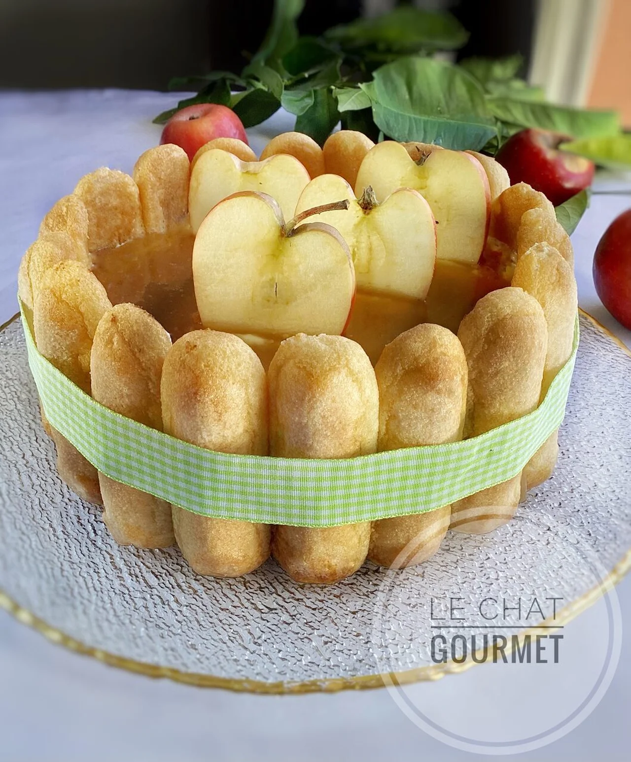 Charlotte pomme-pralin, sirop de trognons
