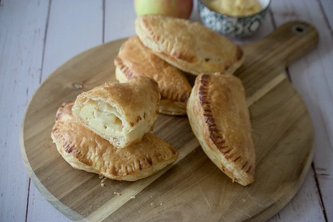 Chaussons aux pommes à la crème d'amande