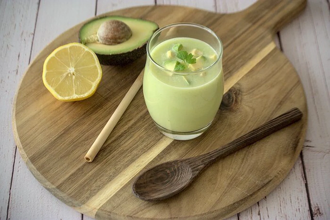 Gaspacho de concombre et avocat