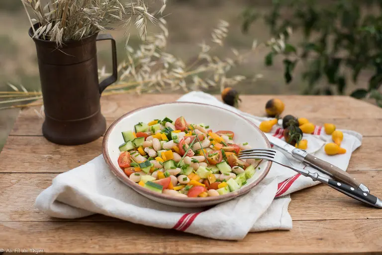Salade d'été aux haricots blancs
