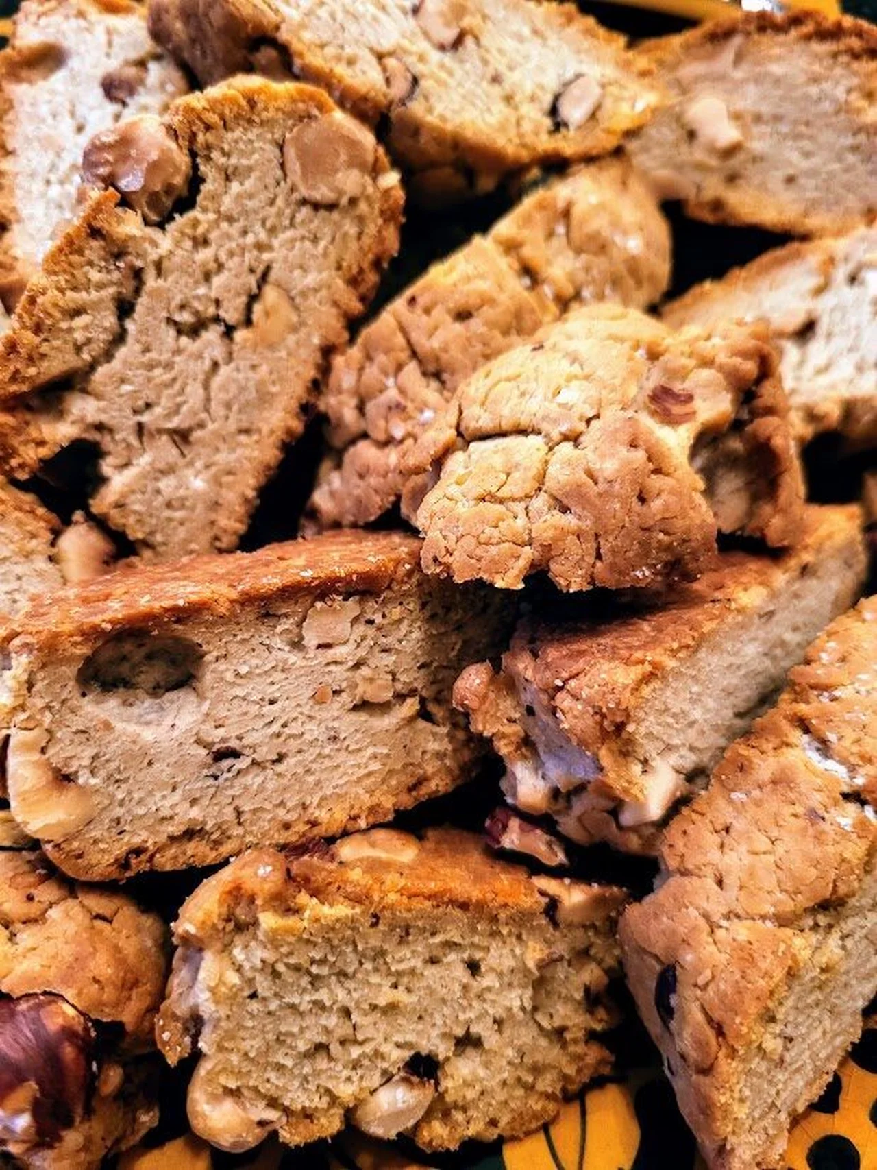 Cantucci salés au parmesan et noisettes