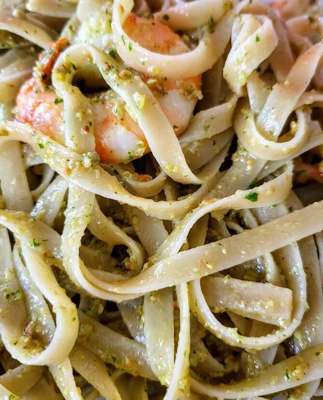 Linguine aux crevettes et pesto pistaches-roquette