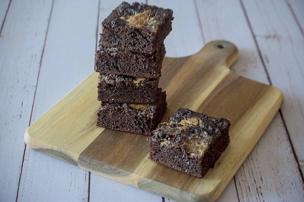 Brownies Keto au beurre de cacahuète