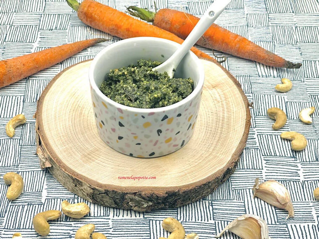Pesto de fanes de carottes