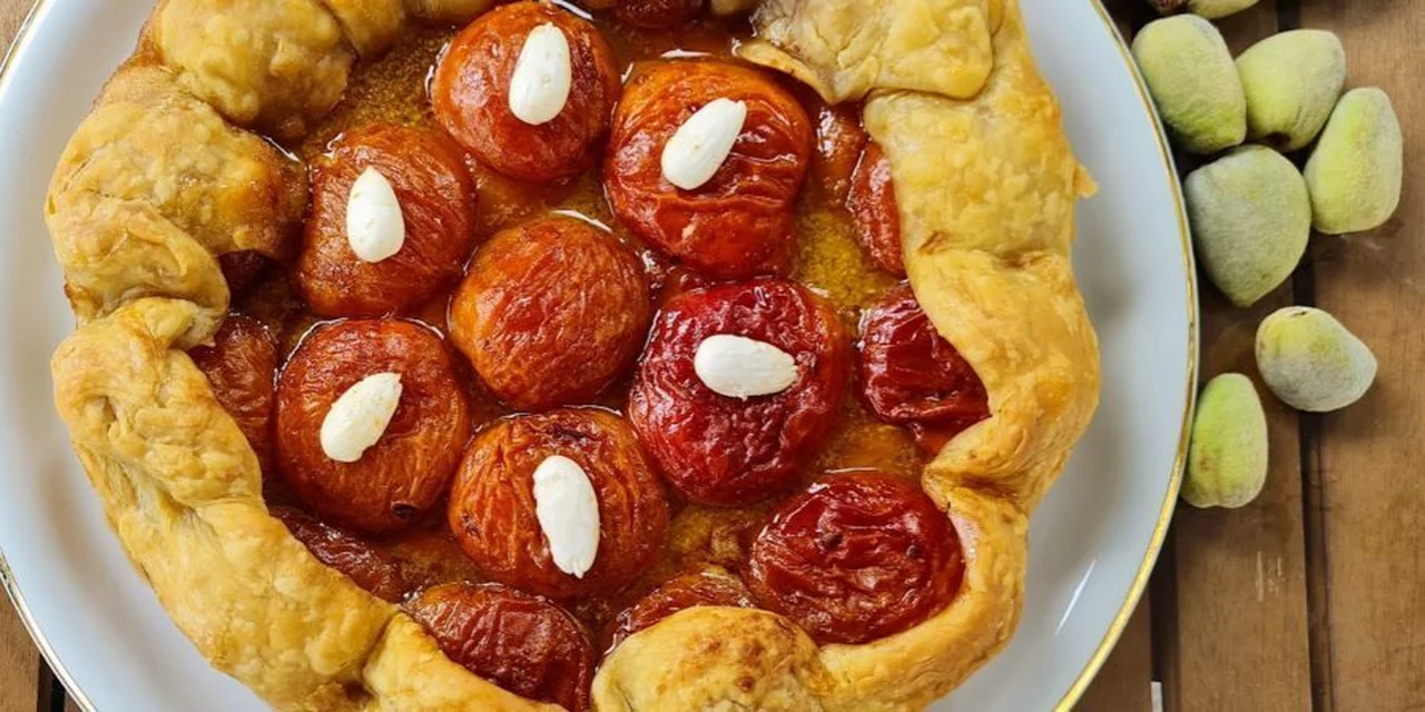 Tarte rustique aux abricots et amandes fraîches