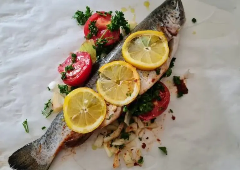 Truites en papillotes au four