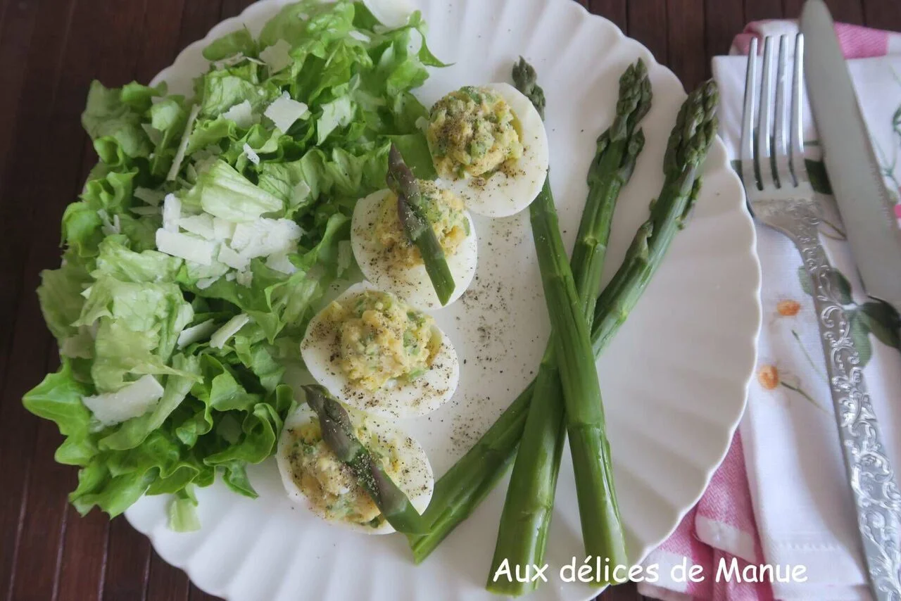 Œufs mimosa aux asperges et poivre de Kampot