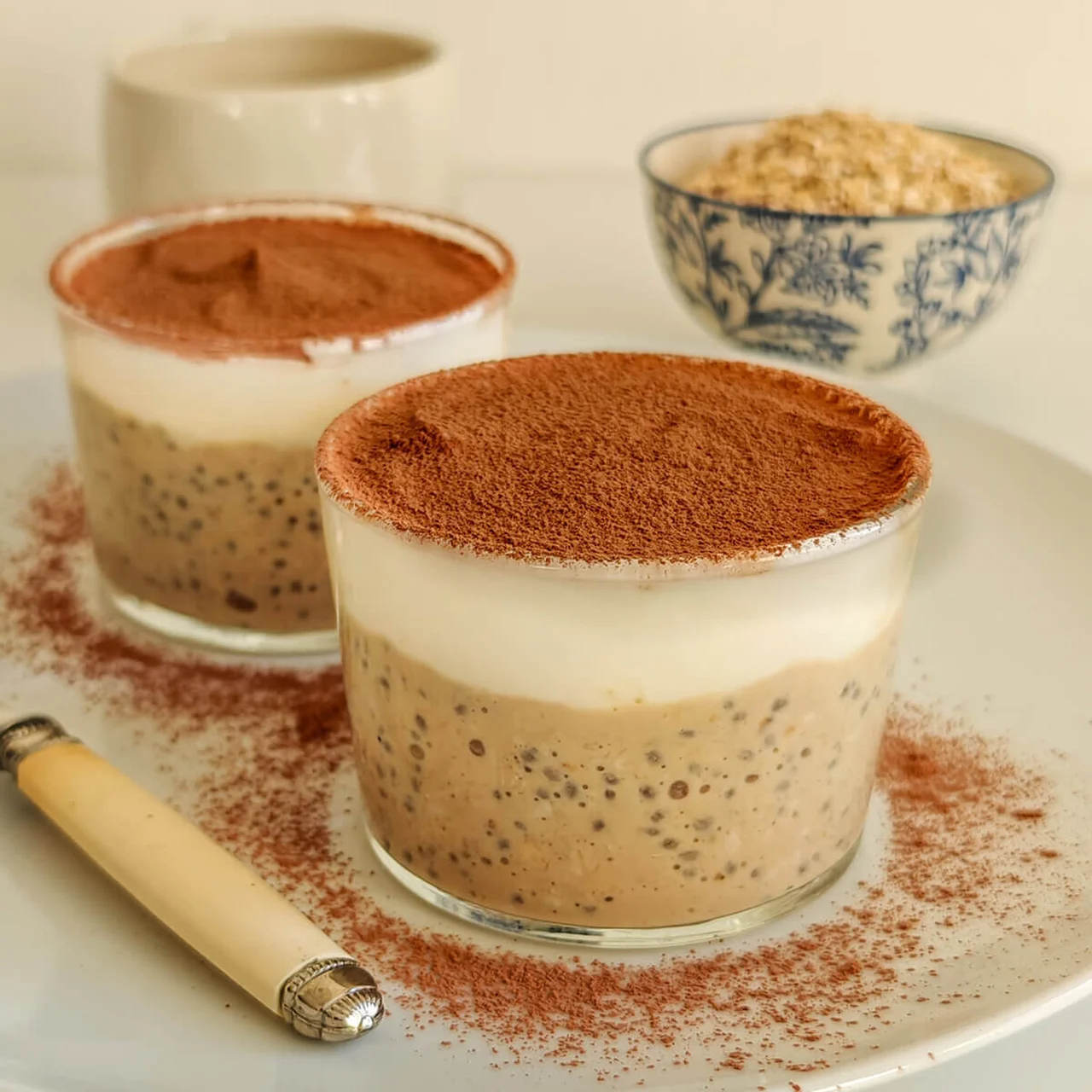 Overnight oats tiramisu