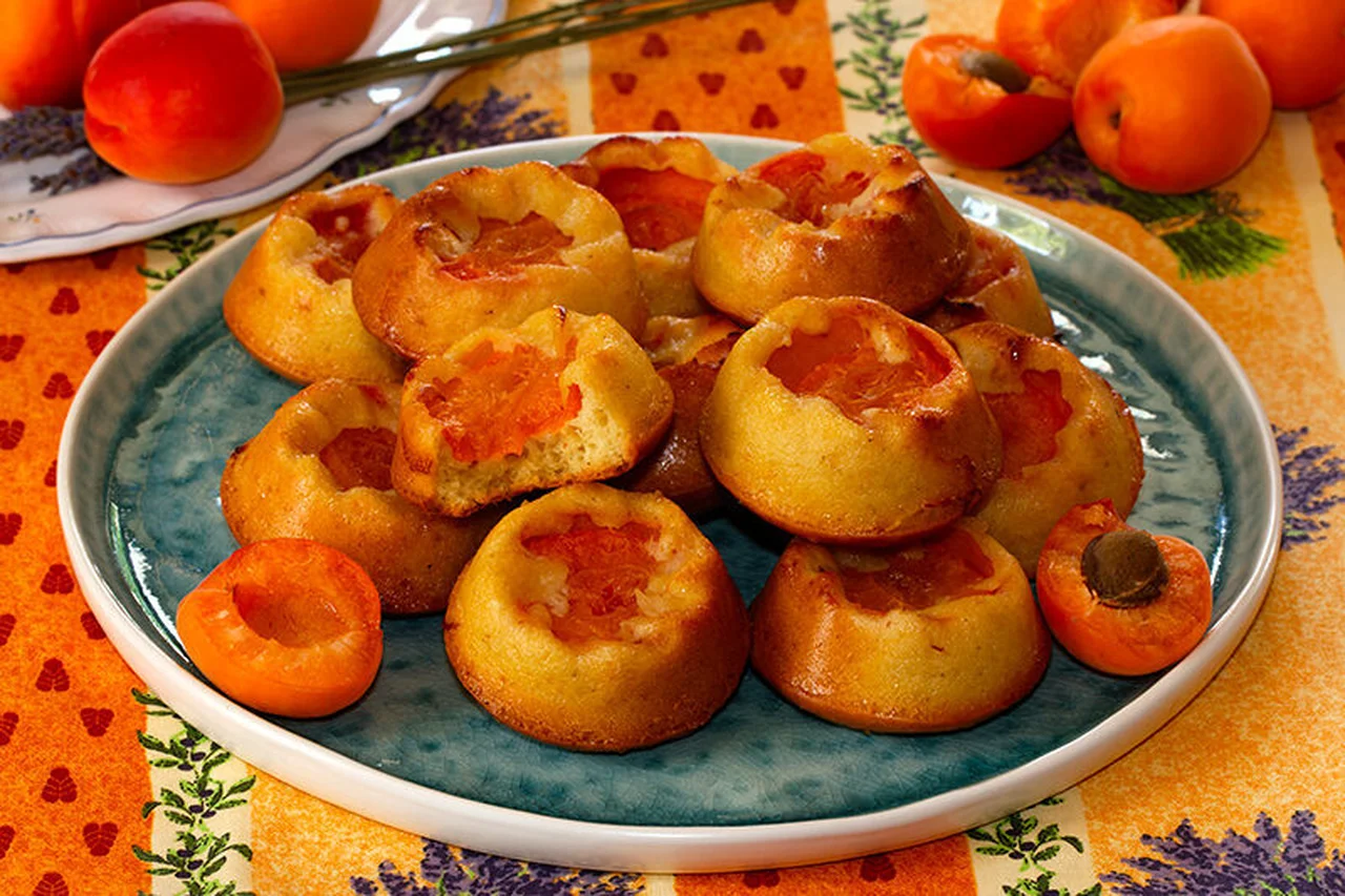 Petits gâteaux renversés aux abricots
