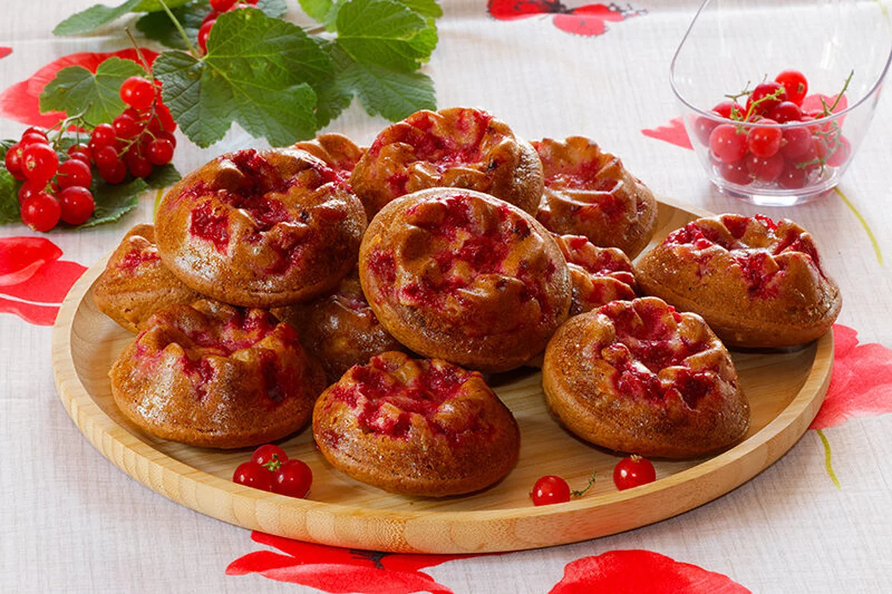 Petits gâteaux renversés aux groseilles