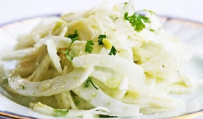 Salade de fenouil au curgin et baies de timut