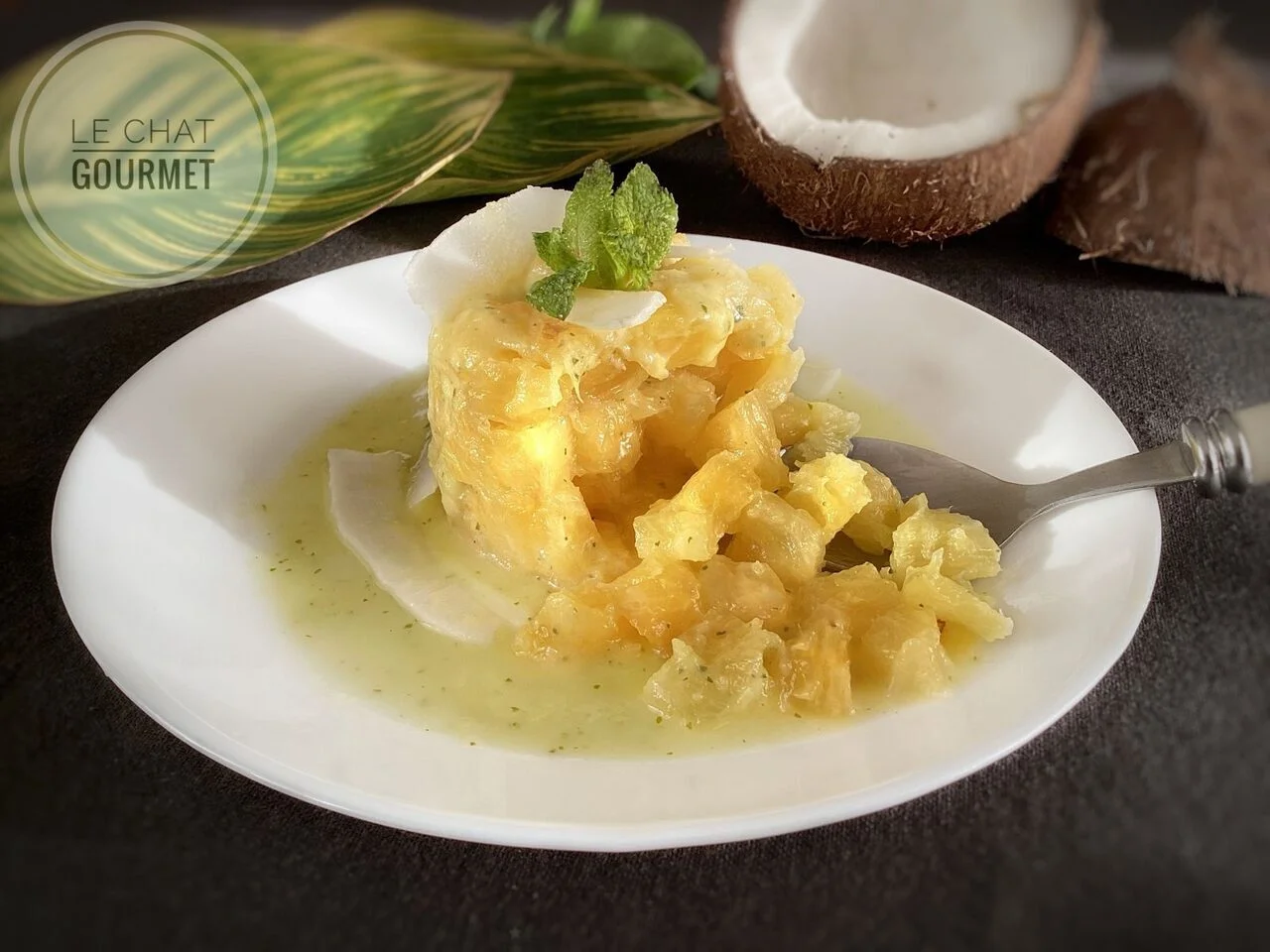 Tartare d'ananas au lait de coco et à la menthe