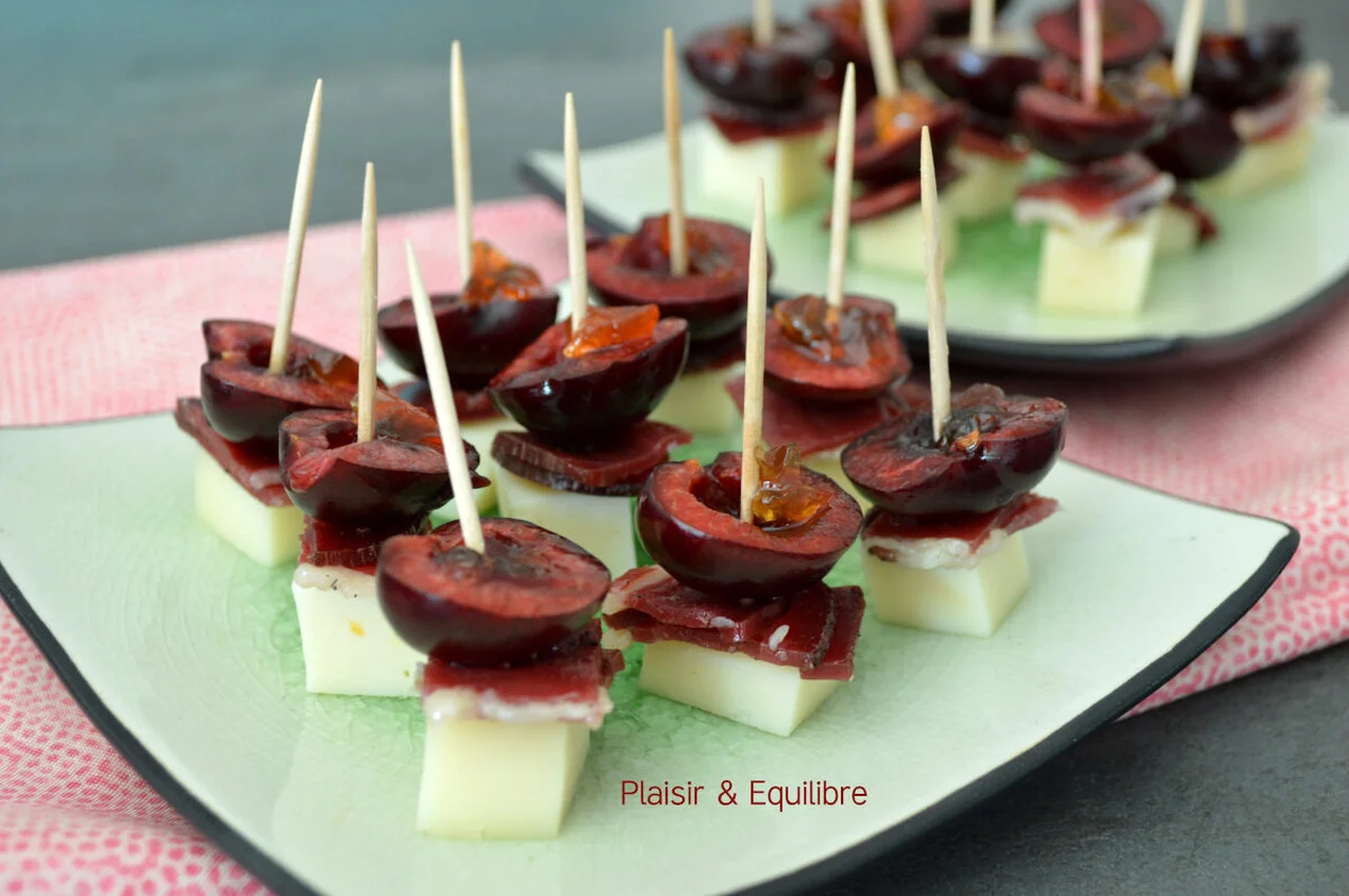 Bouchées aux cerises, magret de canard et brebis
