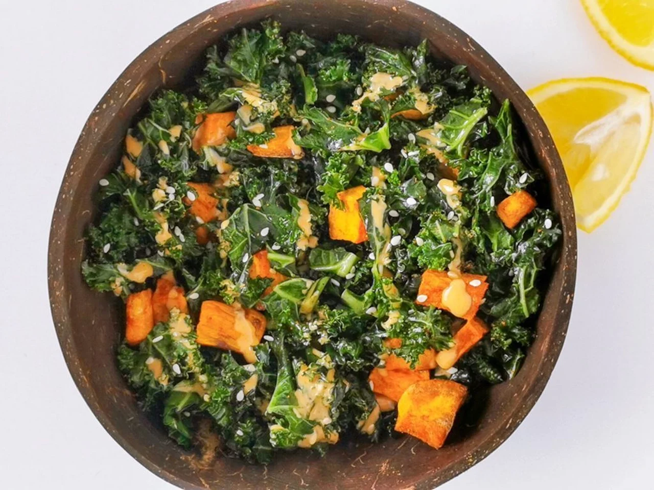 Salade de chou frisé végane