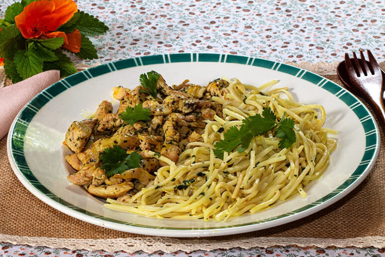 Émincés de dinde marinés, linguini de cœur de palmier